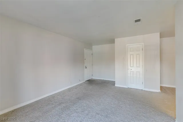 $1,100 | 5081 River Glen Drive, Unit 114, Las Vegas, NV 89103