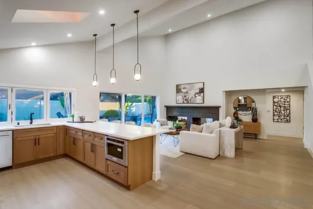 $1,789,000 | 10726 Vista Valle Drive, San Diego, CA 92131