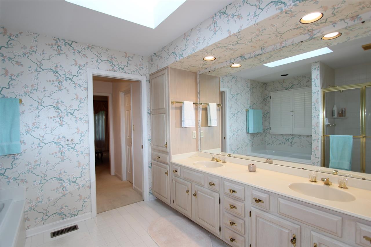 1326 Timberlake Road Evansville, IN 47710 - Photo 14 of 27 Gallery Image 14