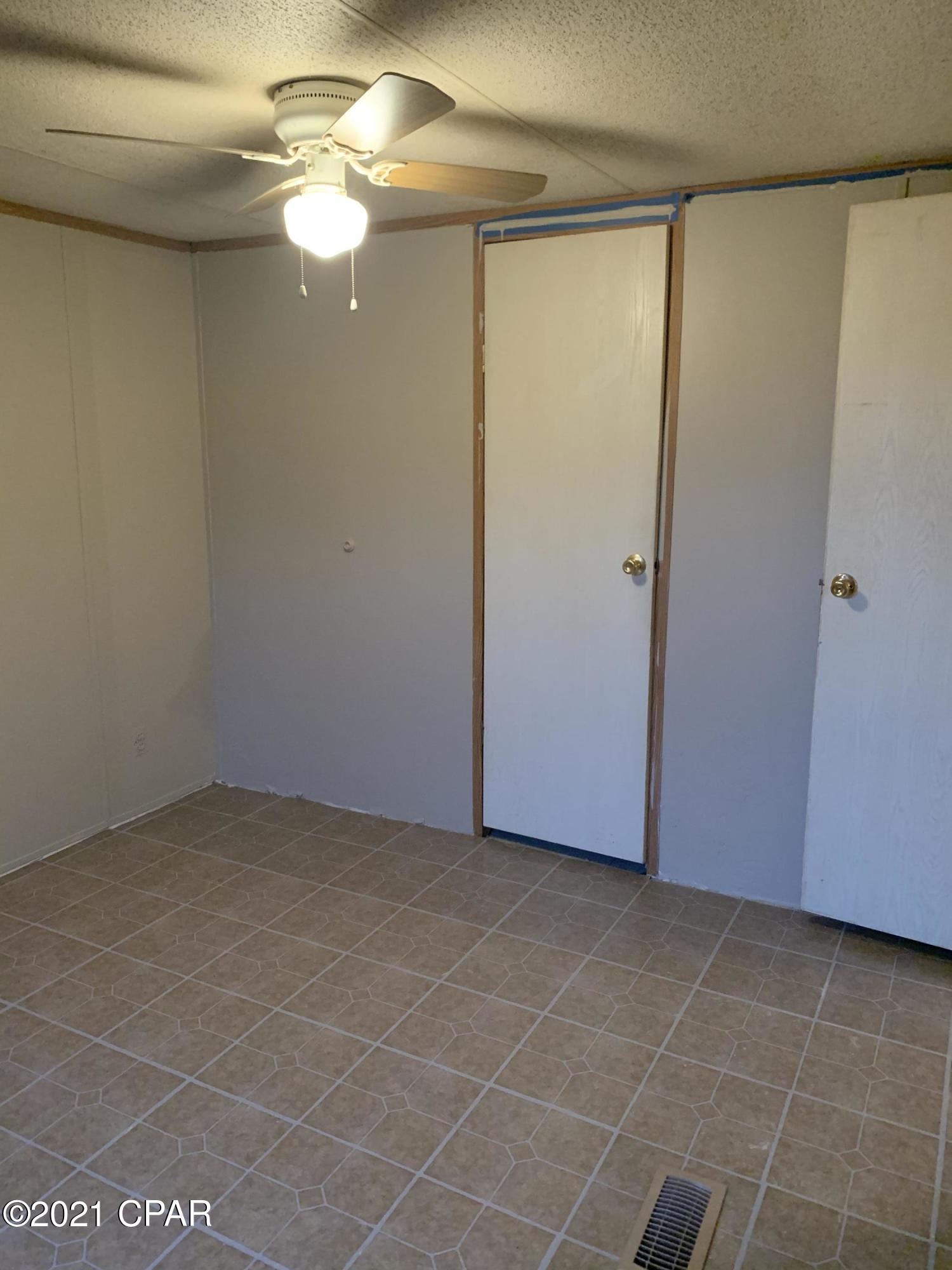 1007 Spikes Road Southport, FL 32409 - Photo 16 of 33