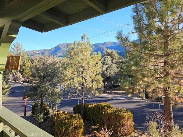 $215,000 | 16705 Aleutian Drive, Pine Mountain Club, CA 93222