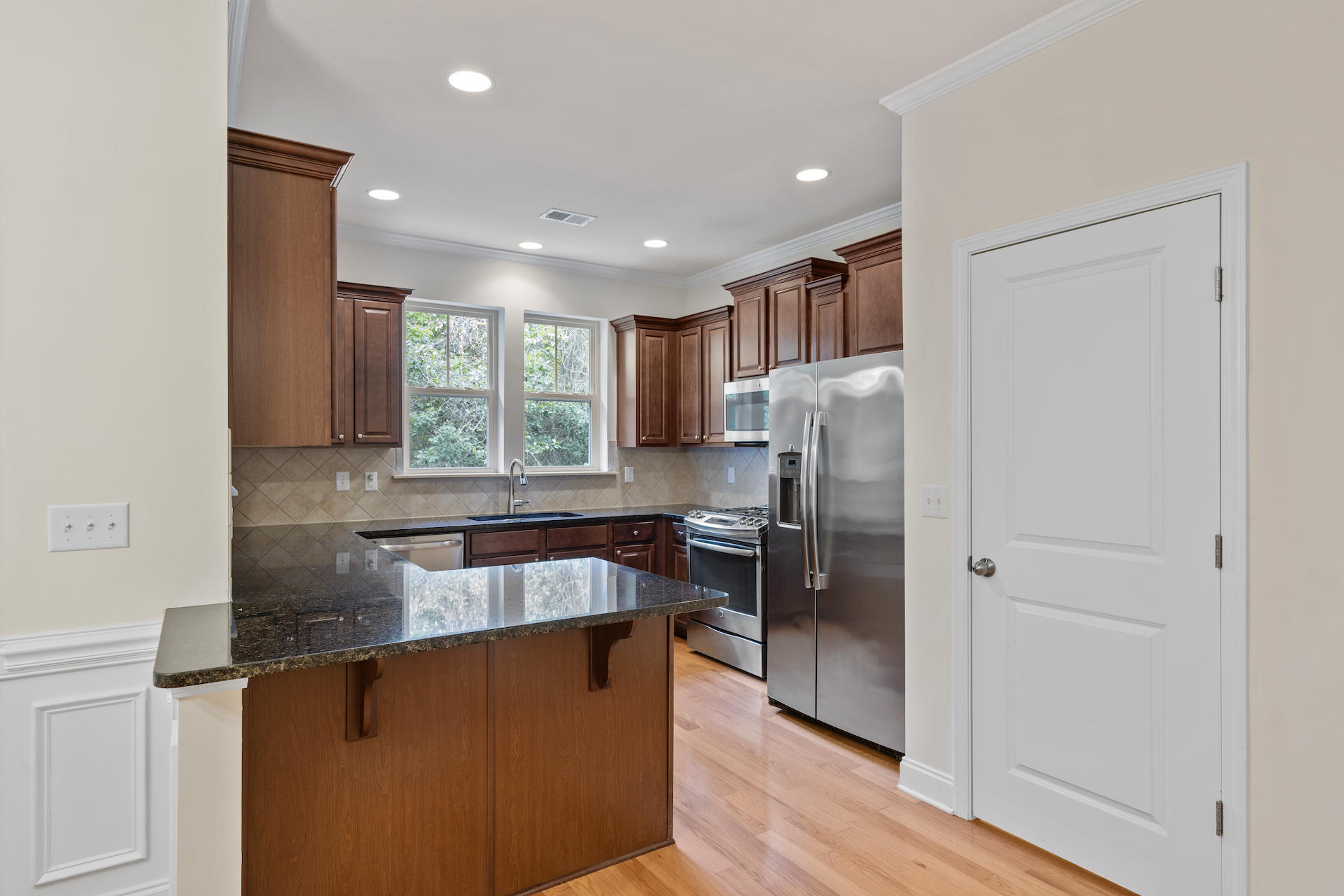 1239 Dingle Road Mount Pleasant, SC 29466 - Photo 4 of 28 SDH02075