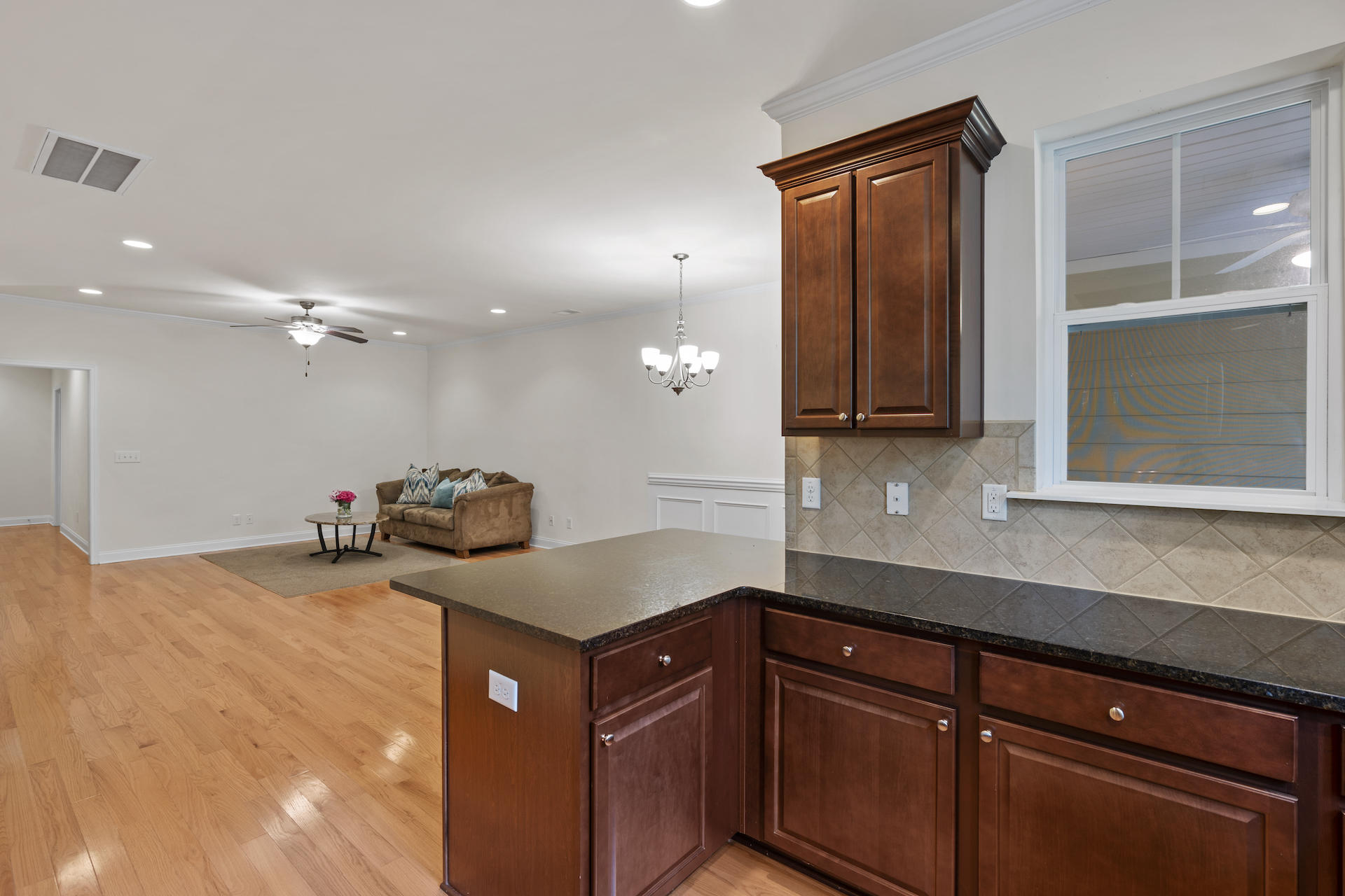 1239 Dingle Road Mount Pleasant, SC 29466 - Photo 5 of 28 SDH02078