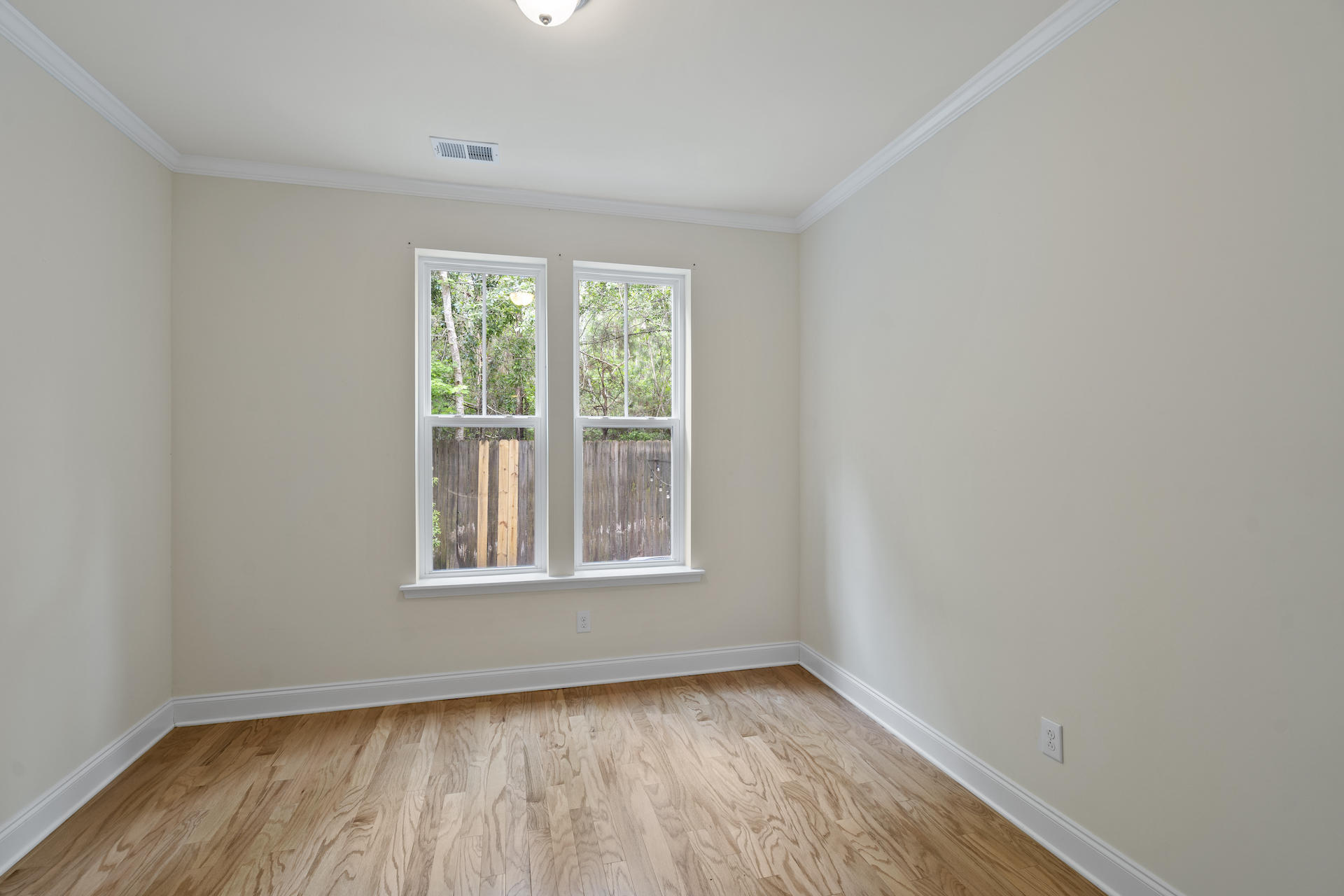 1239 Dingle Road Mount Pleasant, SC 29466 - Photo 9 of 28 SDH02045