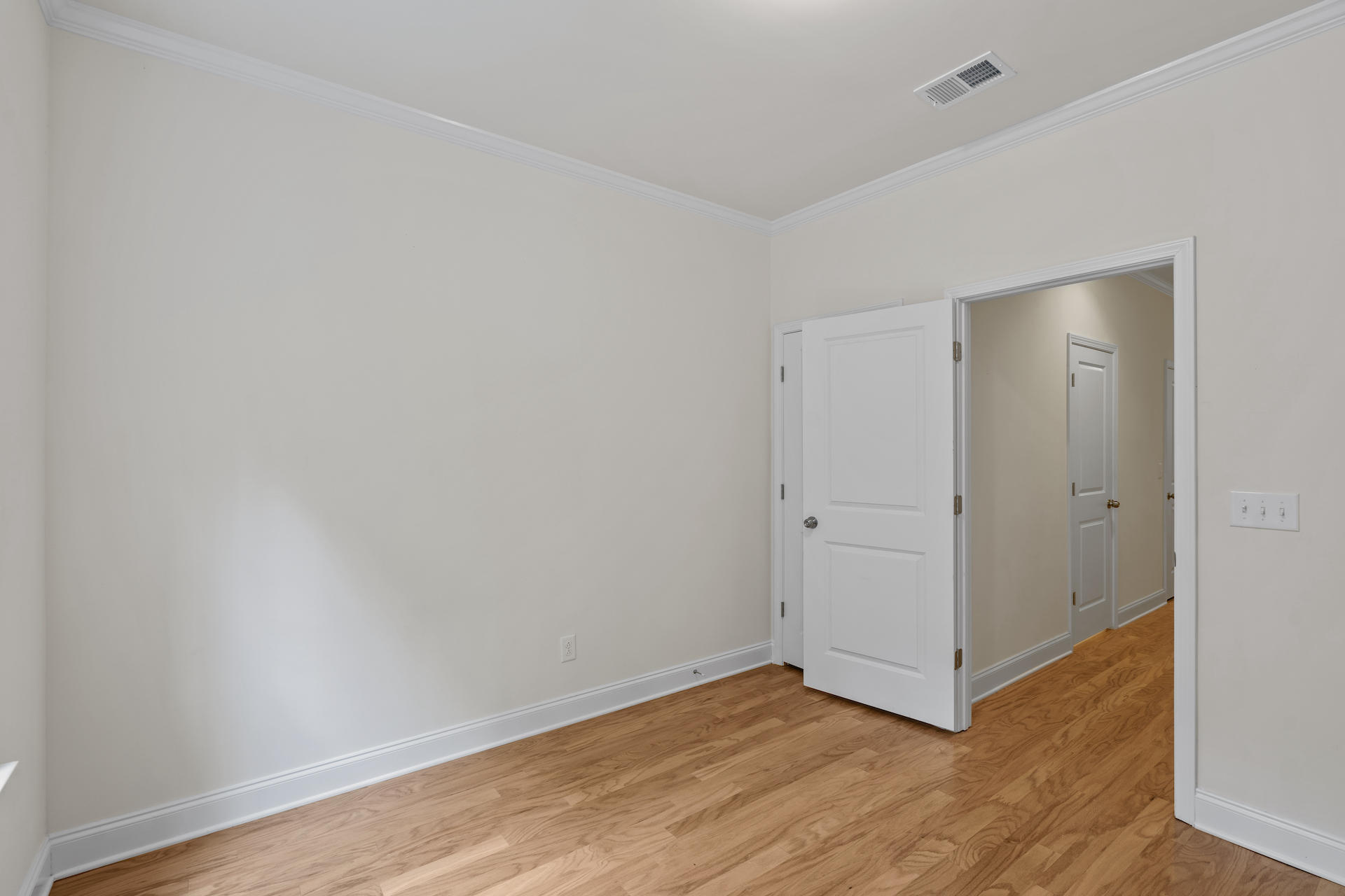 1239 Dingle Road Mount Pleasant, SC 29466 - Photo 10 of 28 SDH02048