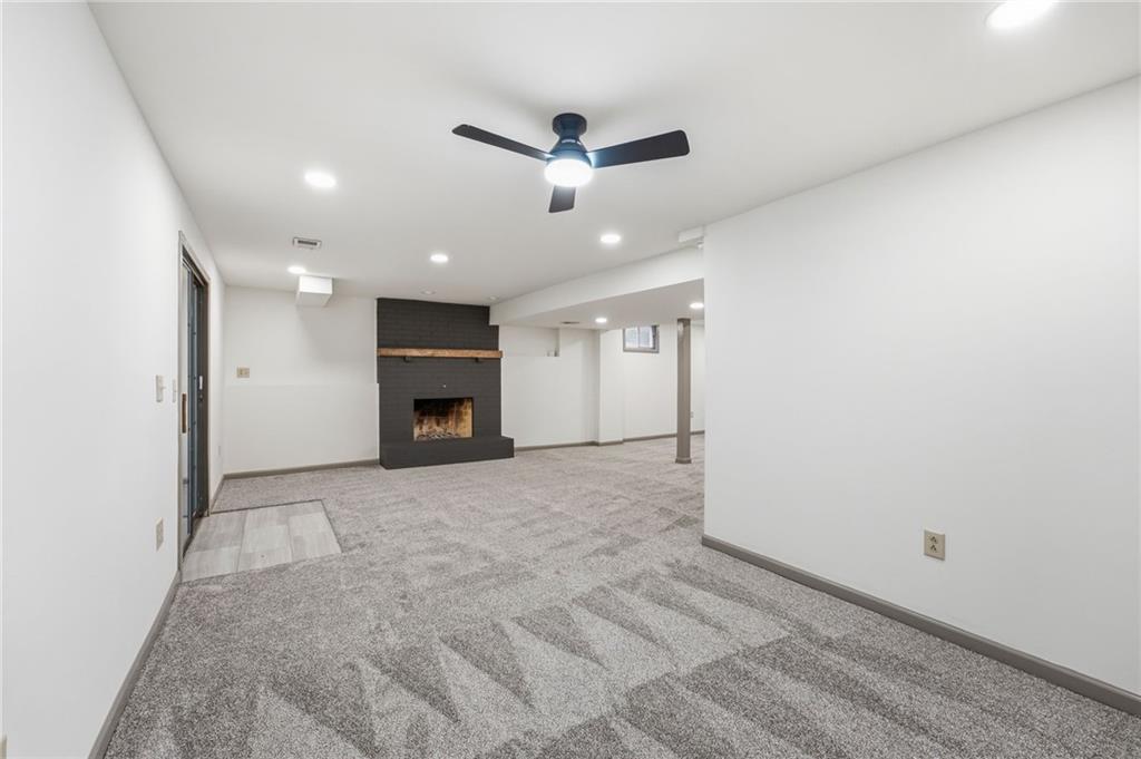 8009 Hallet Street Lenexa, KS 66215 - Photo 38 of 57