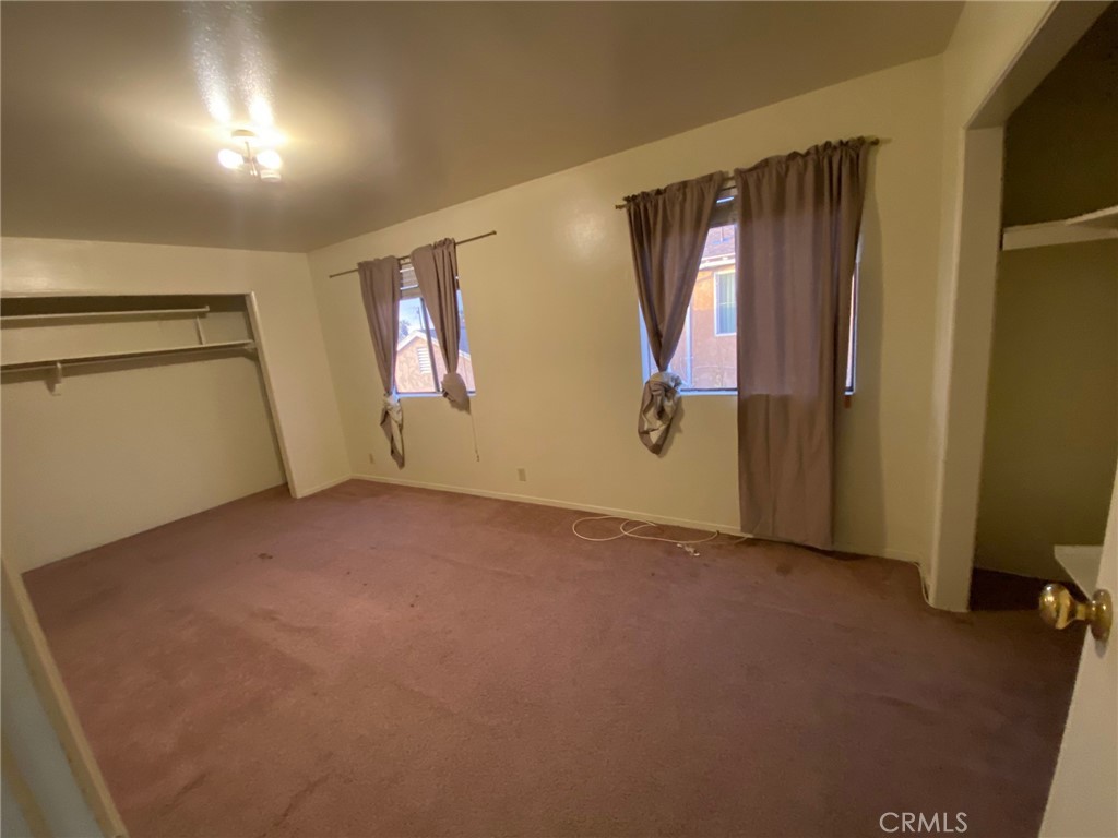 1190 South K Street Oxnard, CA 93033 - Photo 33 of 43 an empty room with windows