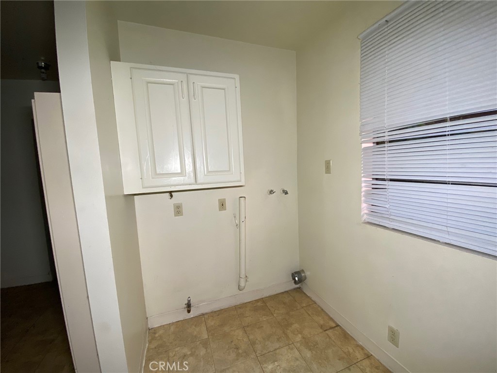 1190 South K Street Oxnard, CA 93033 - Photo 41 of 43