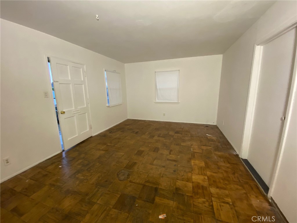 1190 South K Street Oxnard, CA 93033 - Photo 5 of 43