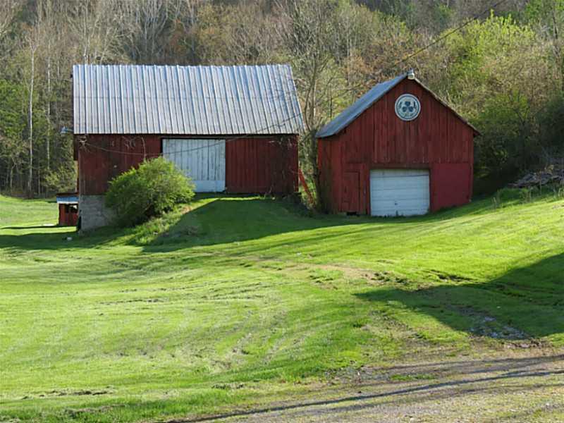 195 Smith Creek Road Spraggs, PA 15362 - Photo 4 of 25 Stable/Barn. Barn & Storage Shed,,,, Can make the top of Barn for Party & Events....