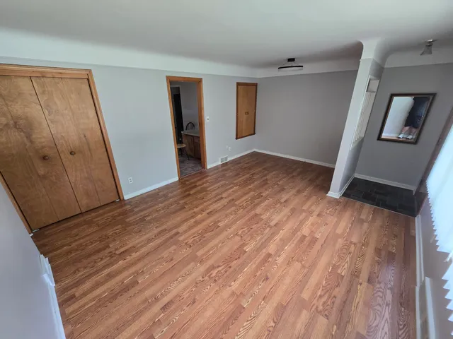 $2,000 | 15935 Foch Street, Livonia, MI 48154