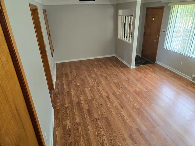 $2,000 | 15935 Foch Street, Livonia, MI 48154