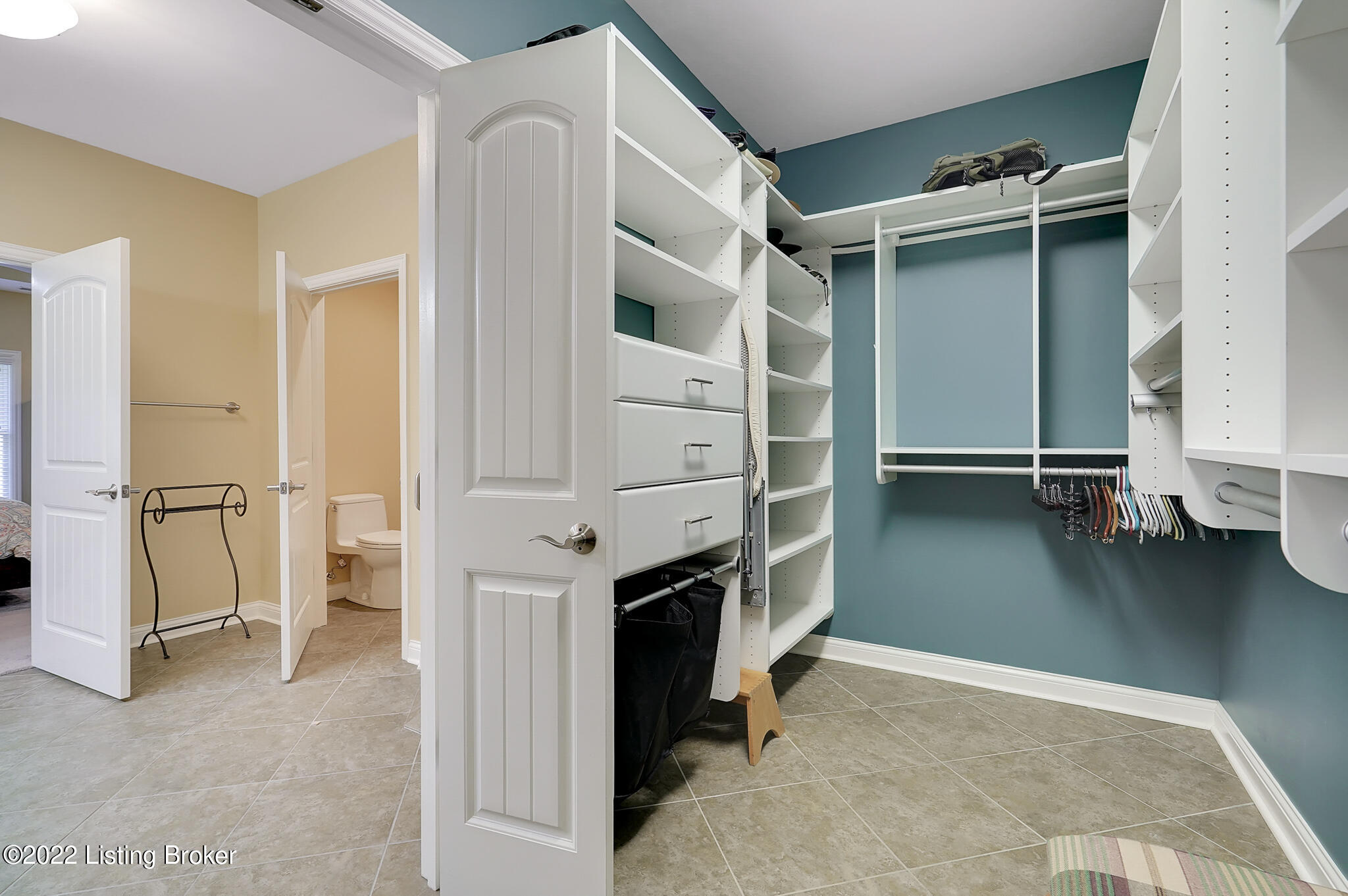 10605 Riva Road Louisville, KY 40223 - Photo 25 of 38 25 DSC00404
