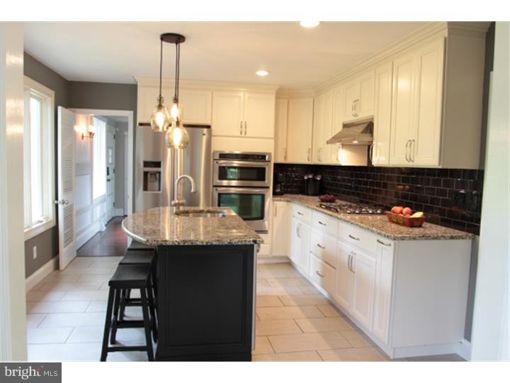 317 Hilltop Road Paoli, PA 19301 - Photo 5 of 20