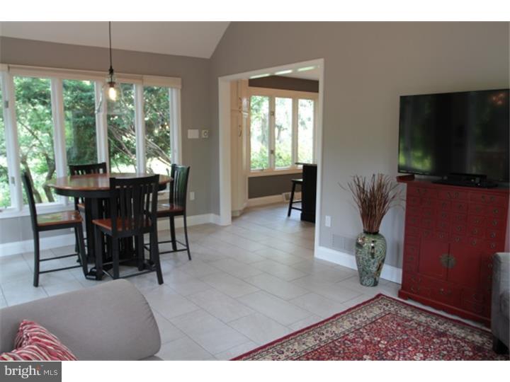 317 Hilltop Road Paoli, PA 19301 - Photo 8 of 20