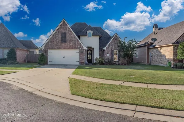 $315,400 | 214 Roanoke Circle, Benton, LA 71006