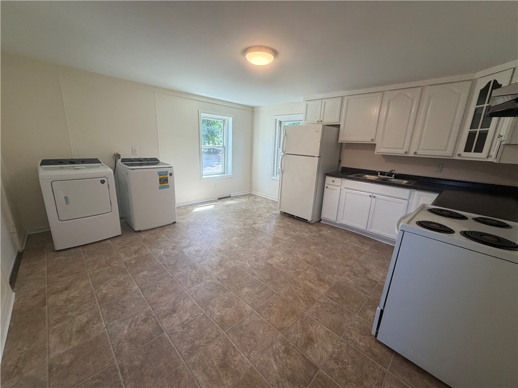 1846 Ridge Road Webster, NY 14580 - Photo 3 of 11