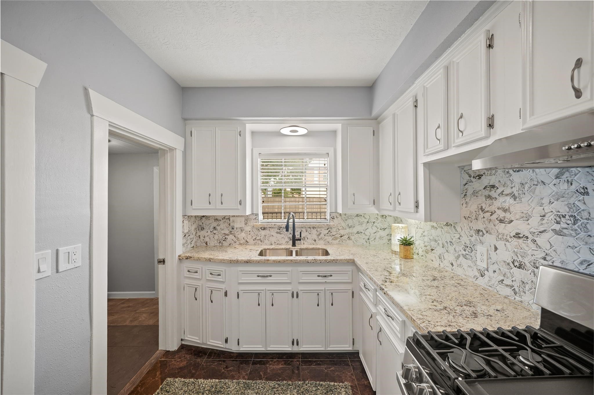 741 East 9th Street Houston, TX 77007 - Photo 14 of 43