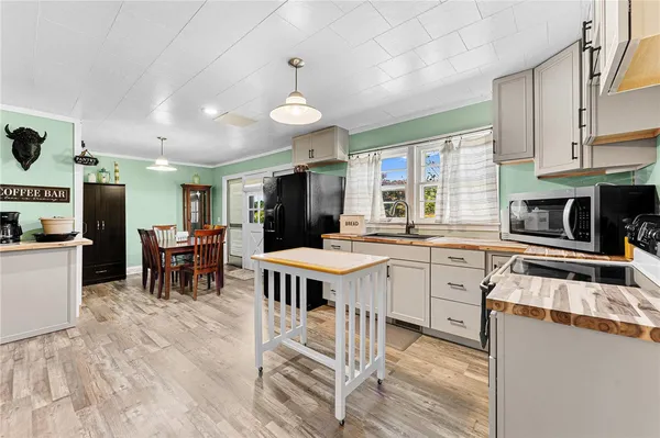 $319,900 | 631 Winston Way, West Union, SC 29696