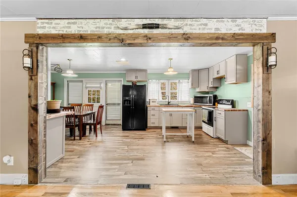 $319,900 | 631 Winston Way, West Union, SC 29696