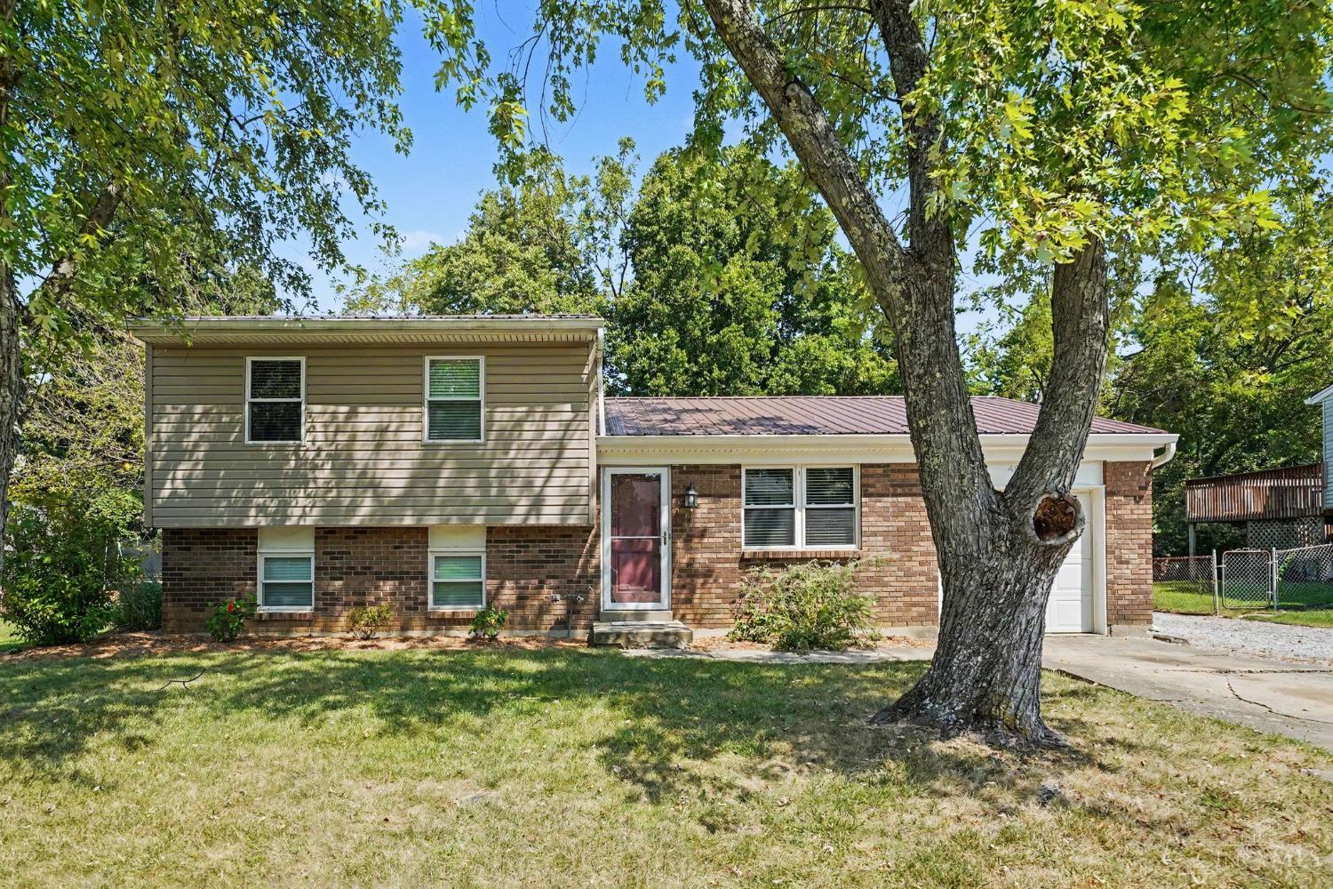 4819 Stoneybrook Road Cincinnati, OH 45244 - Photo 1 of 28 Gallery Image 1