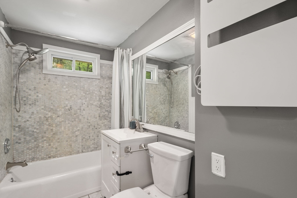 369 Central Turnpike Sutton, MA 01590 - Photo 11 of 20
