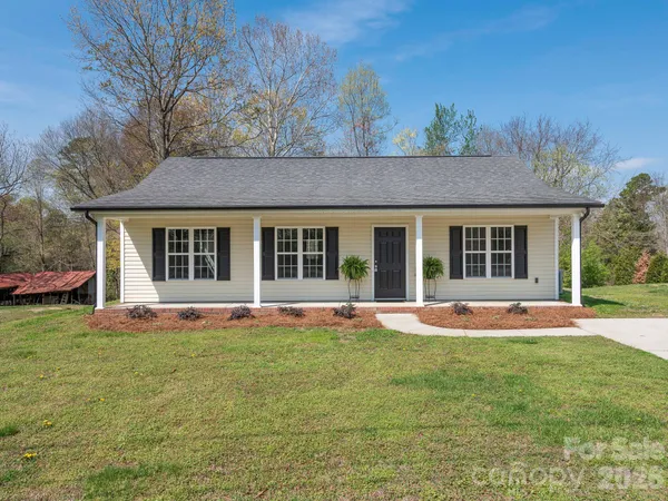 $298,500 | 207 Krimminger Avenue Southeast, Concord, NC 28025