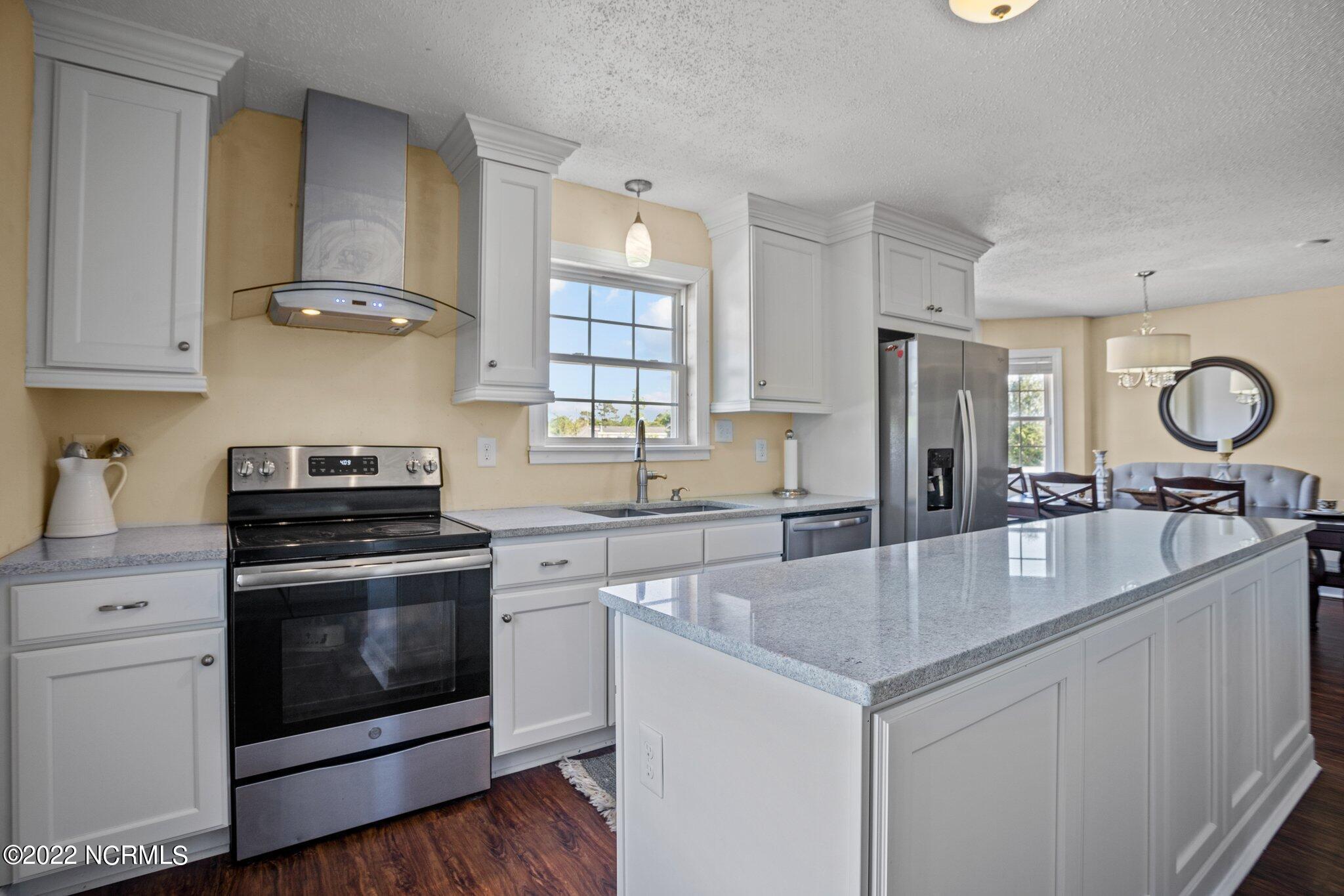 3032 Highway 50 Beulaville, NC 28518 - Photo 11 of 43 40-web-or-mls-DSC04388