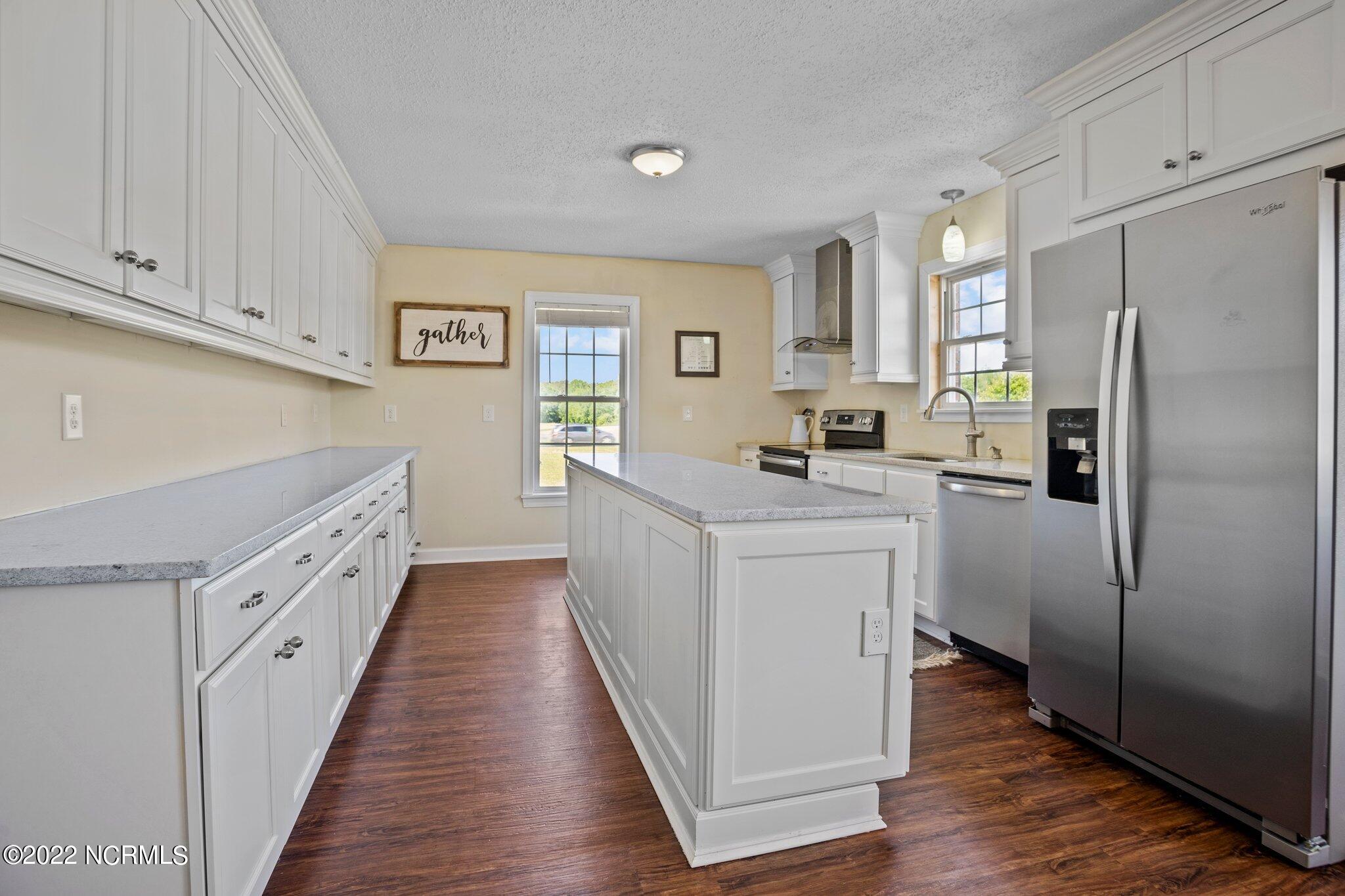 3032 Highway 50 Beulaville, NC 28518 - Photo 13 of 43 39-web-or-mls-DSC04376