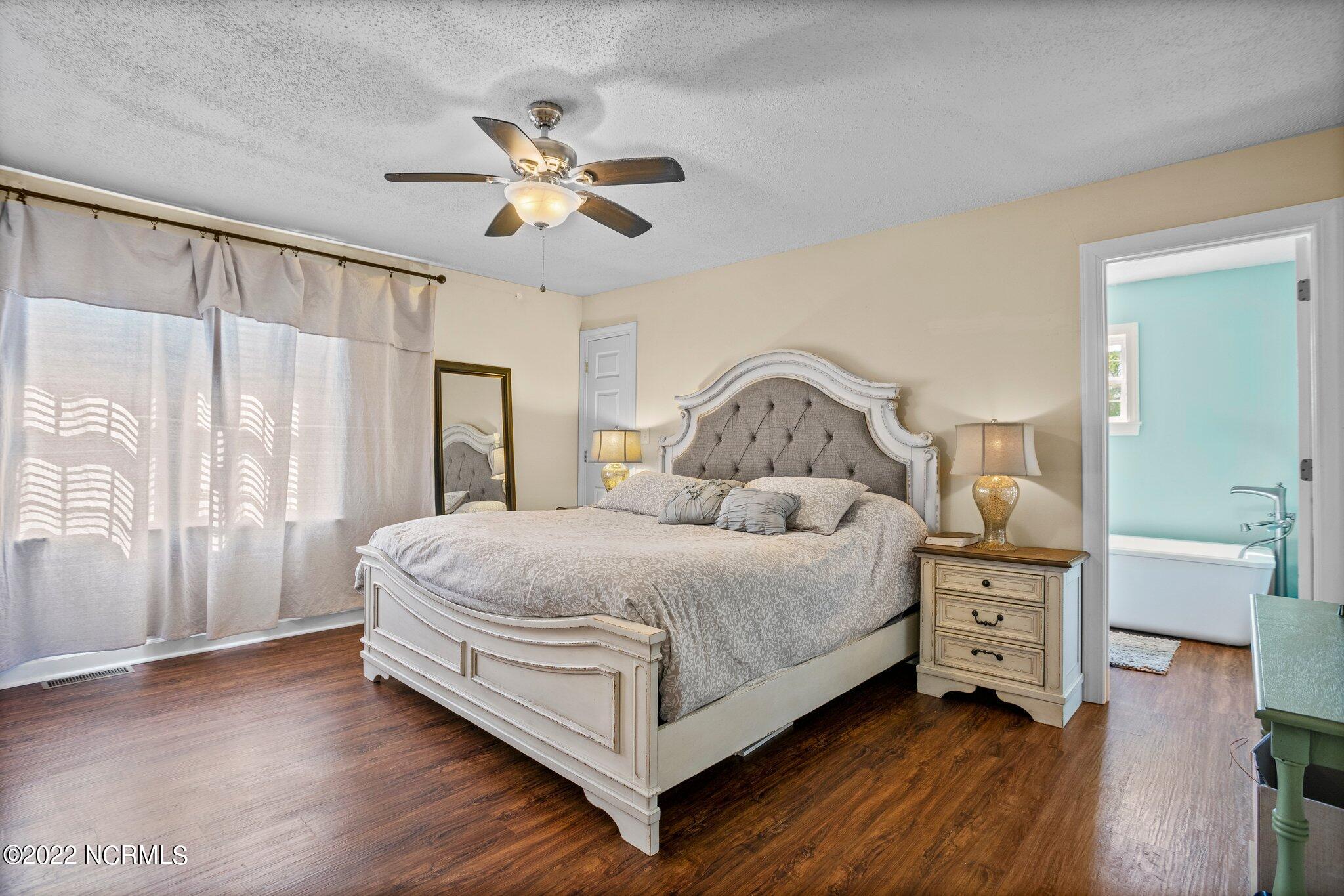 3032 Highway 50 Beulaville, NC 28518 - Photo 14 of 43 22-web-or-mls-DSC04276