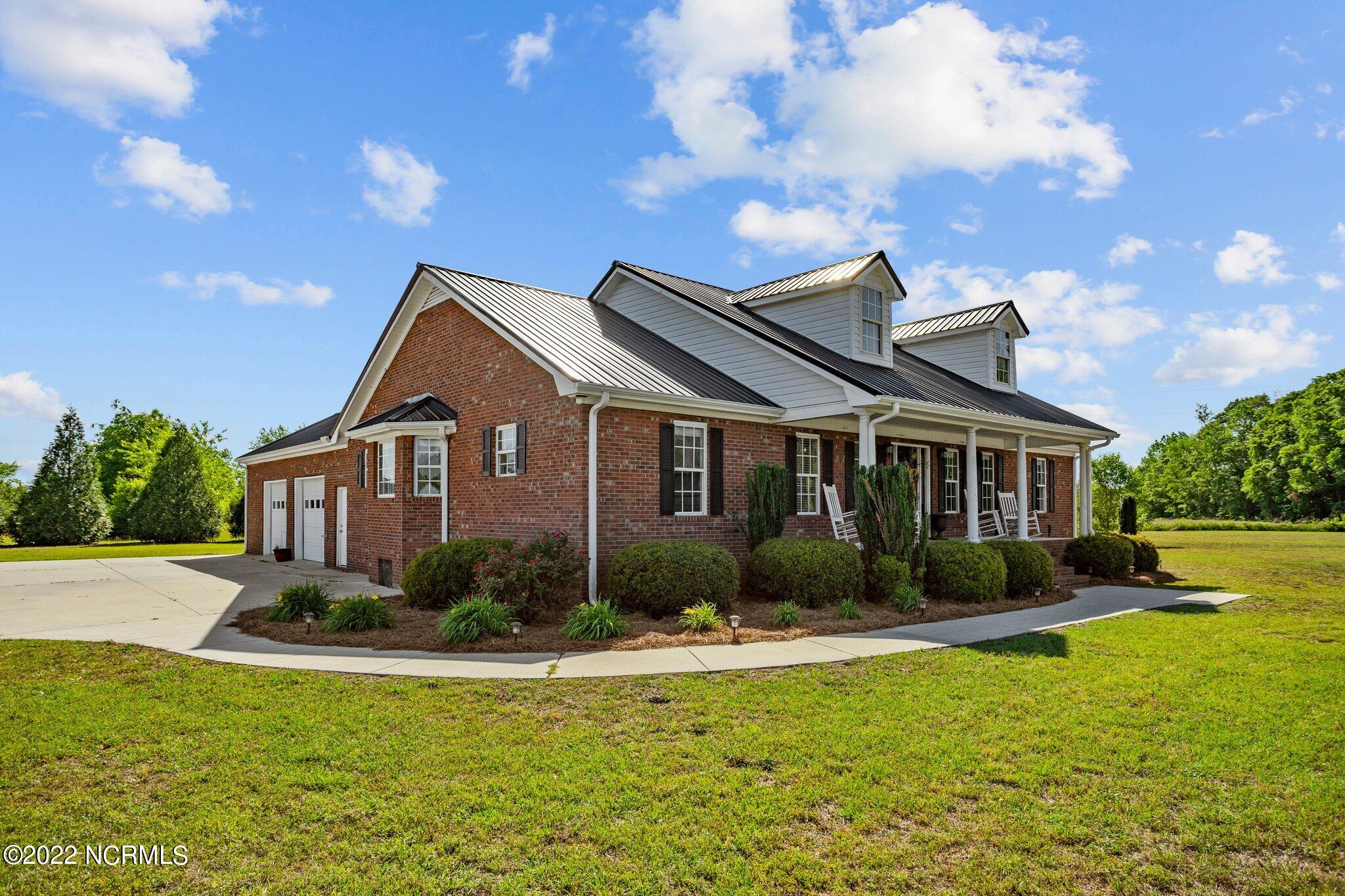 3032 Highway 50 Beulaville, NC 28518 - Photo 2 of 43 2-web-or-mls-DSC04424