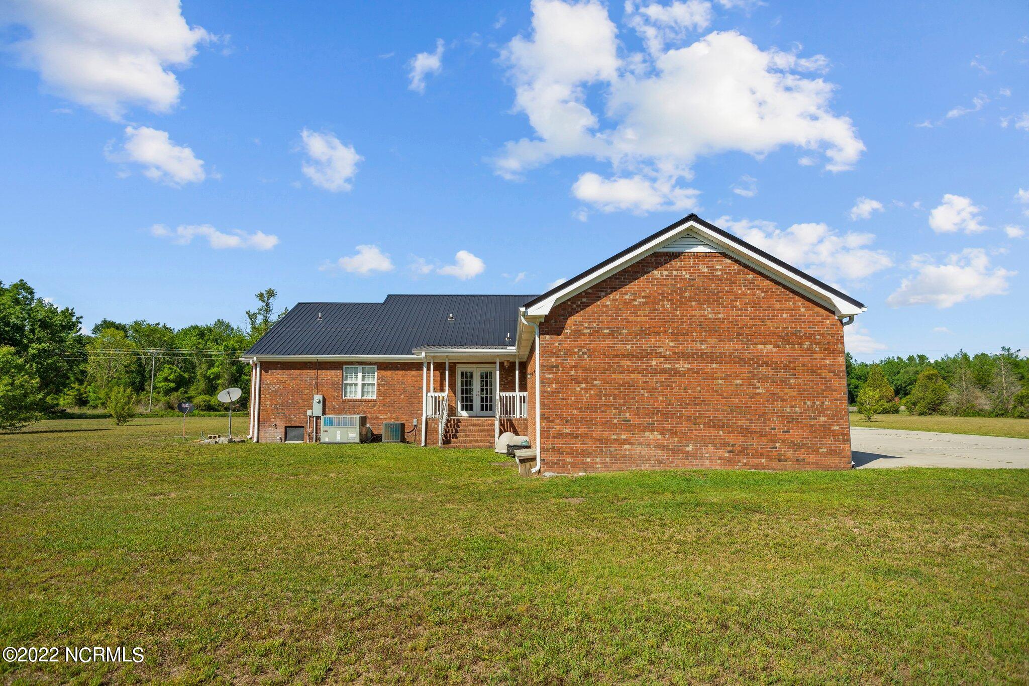 3032 Highway 50 Beulaville, NC 28518 - Photo 31 of 43 8-web-or-mls-DSC04427