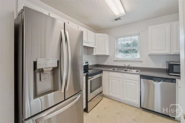 $200,000 | 310 Tibet Avenue, Unit 24, Savannah, GA 31406