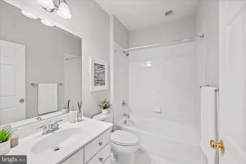 $1,200,000 | 5139 Brawner Place, Alexandria, VA 22304
