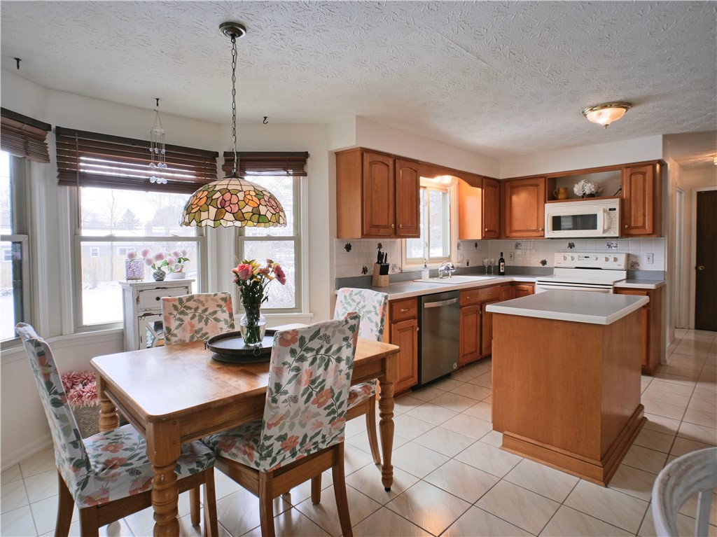 3 Freshfield Rise Perinton, NY 14450 - Photo 13 of 35 Kitchen