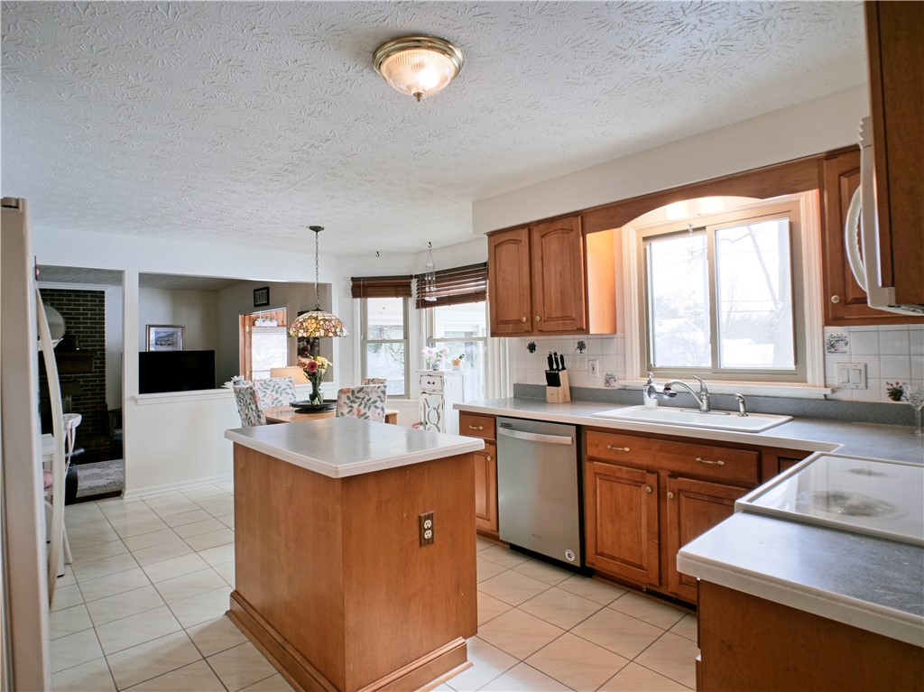 3 Freshfield Rise Perinton, NY 14450 - Photo 15 of 35