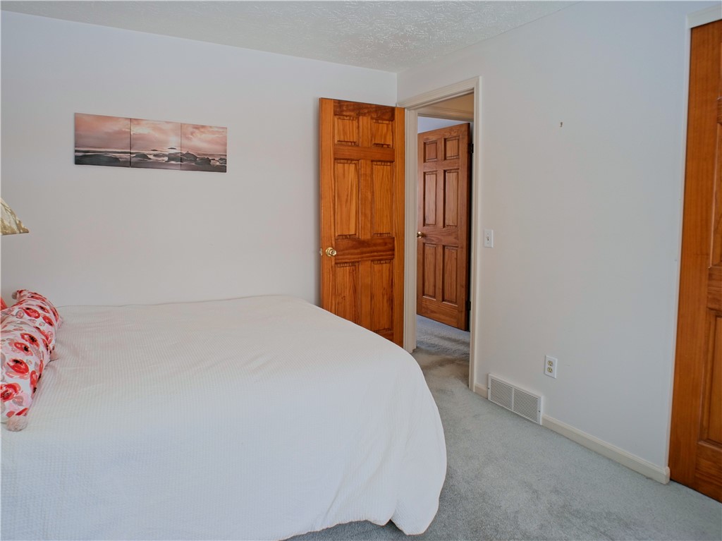 3 Freshfield Rise Perinton, NY 14450 - Photo 26 of 35 spare bedroom