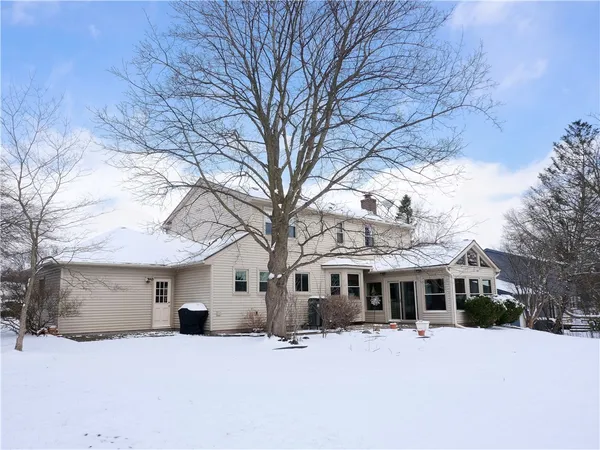 $359,900 | 3 Freshfield Rise, Perinton, NY 14450