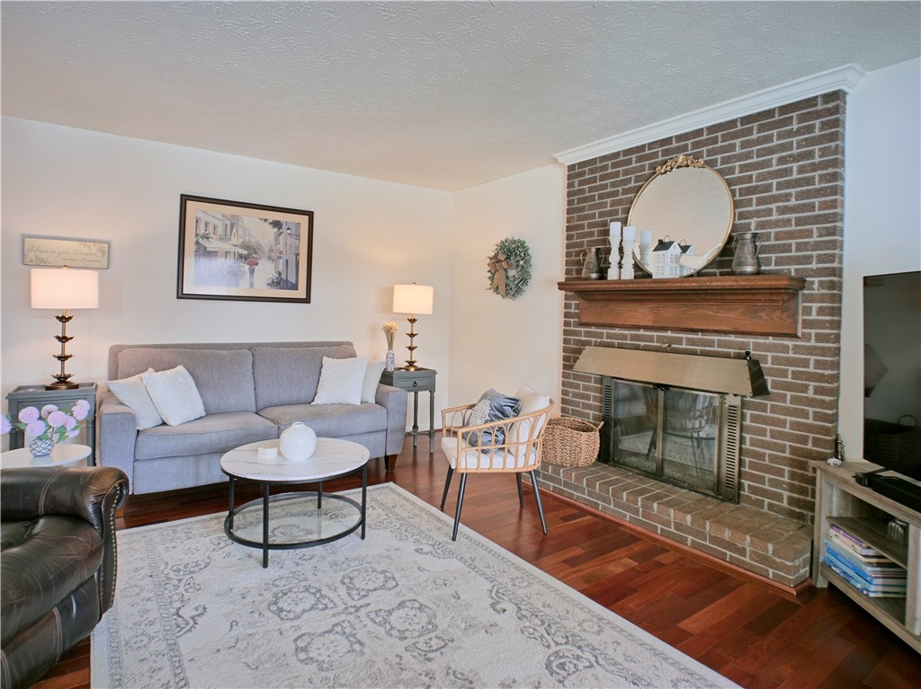 3 Freshfield Rise Perinton, NY 14450 - Photo 7 of 35 family room