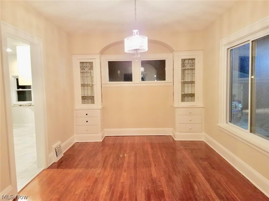 4698 Burleigh Road Cleveland, OH 44125 - Photo 11 of 29