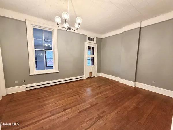 $1,050 | 10 West Main Street, Fonda, NY 12068