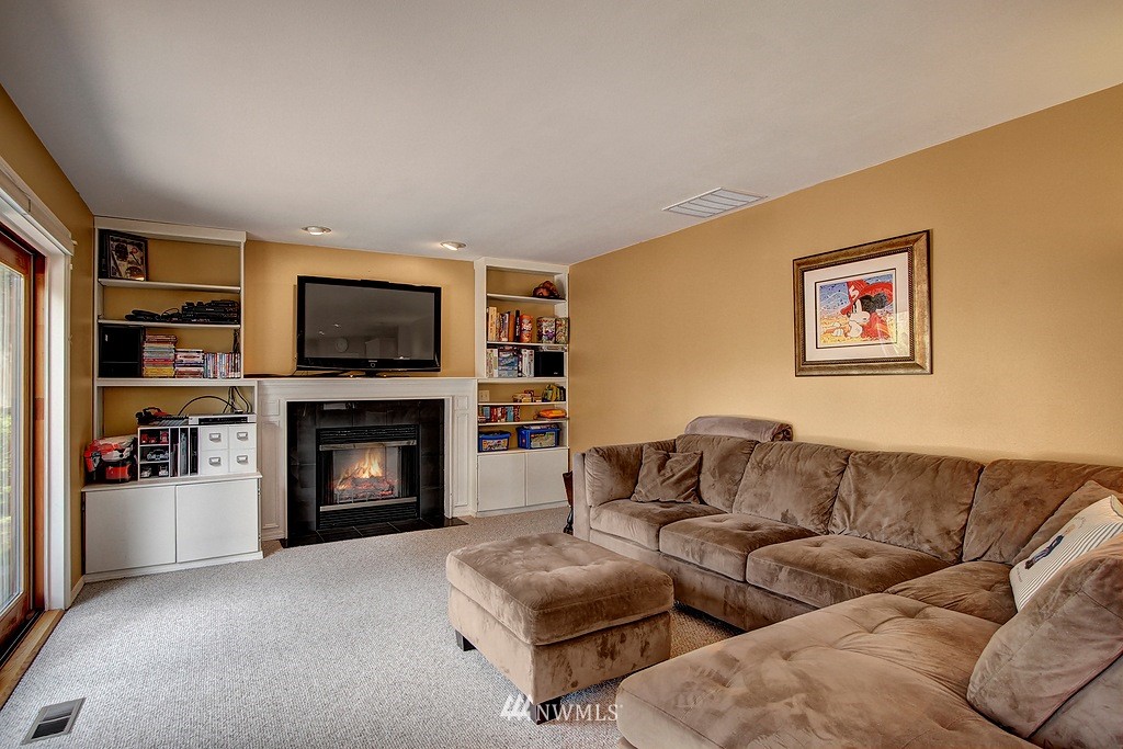 2501 Kennewick Place Northeast Renton, WA 98056 - Photo 8 of 18