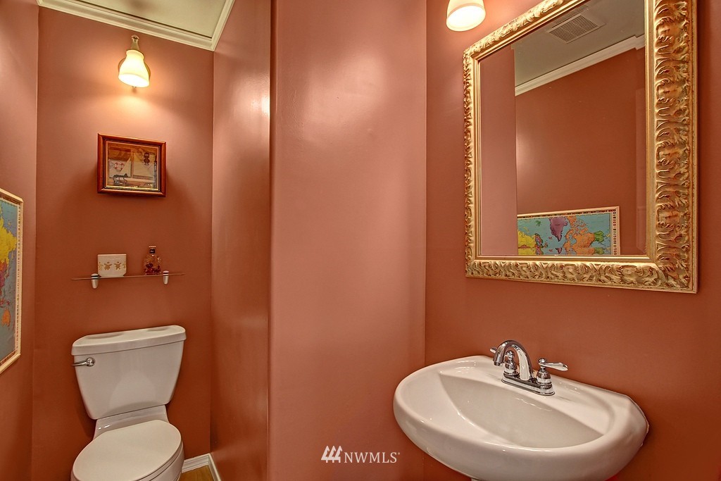 2501 Kennewick Place Northeast Renton, WA 98056 - Photo 10 of 18