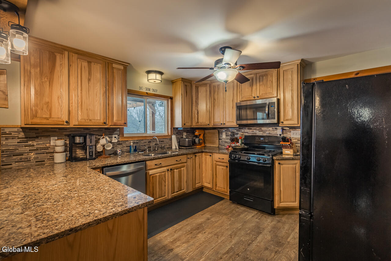 1302 County Highway 107 Perth, NY 12070 - Photo 12 of 72 MLS-33