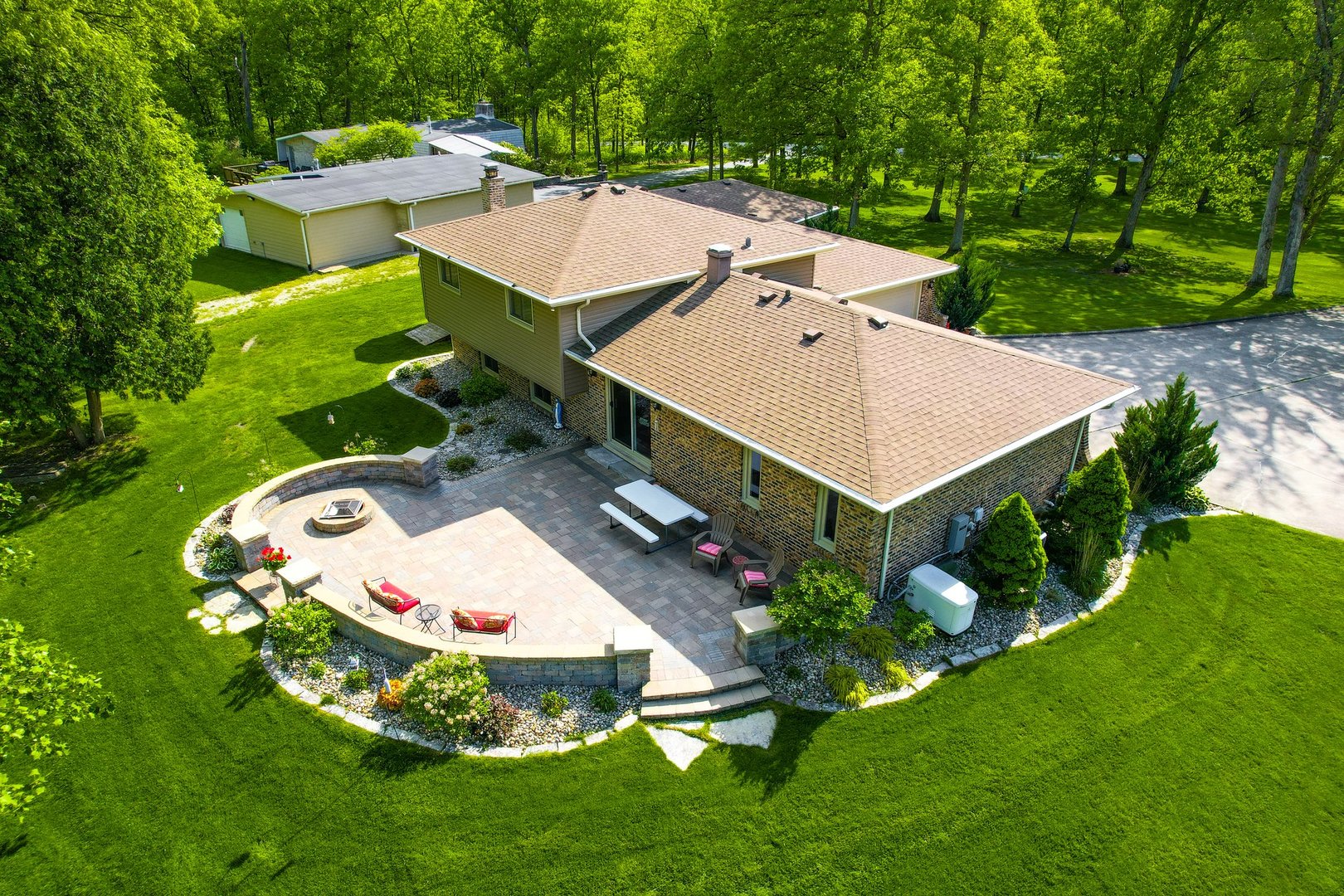 516 East Bemes Road Crete, IL 60417 - Photo 2 of 31 Gallery Image 2