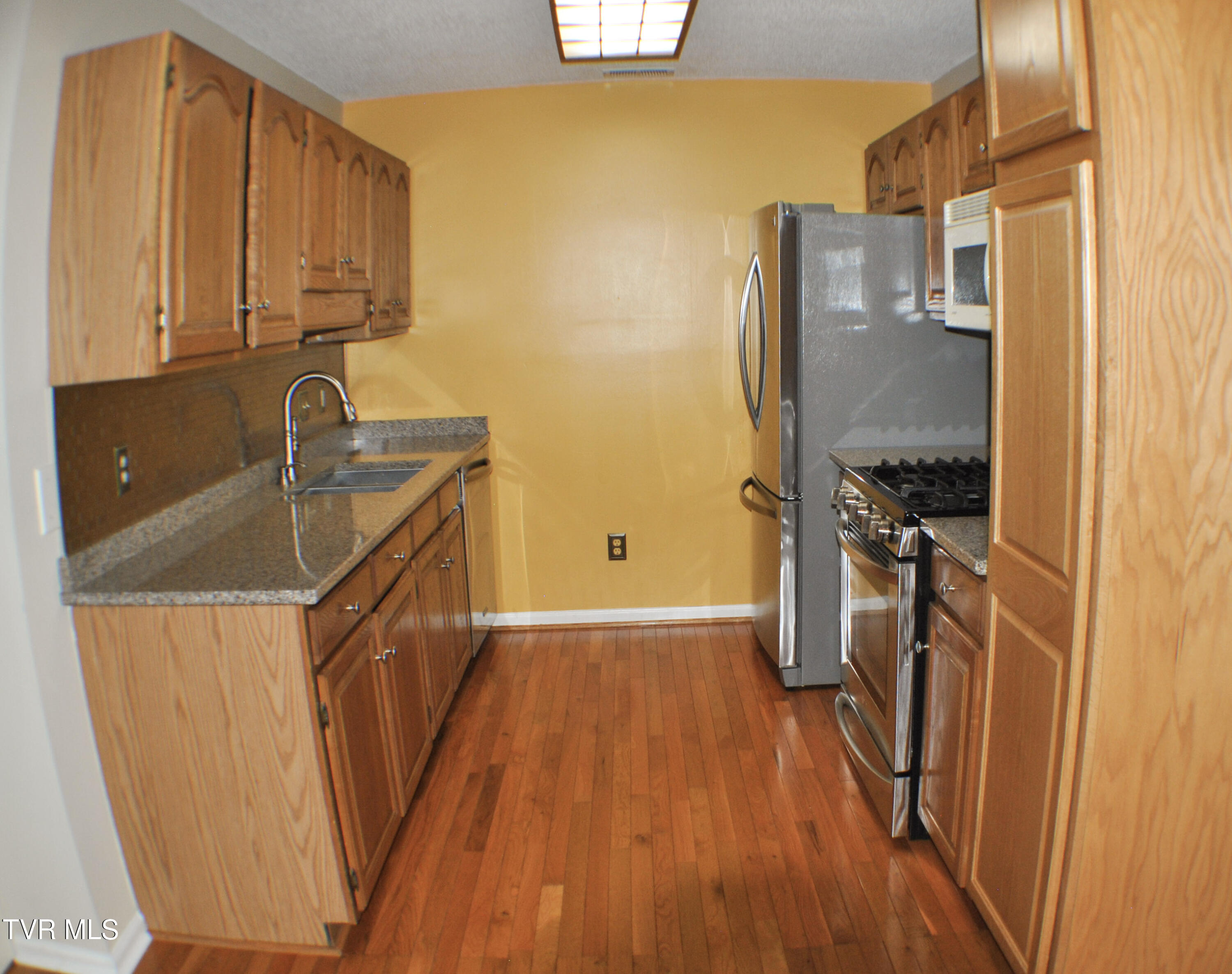 2700 Indian Ridge Road, Unit 23 Johnson City, TN 37604 - Photo 12 of 31 Kitchen