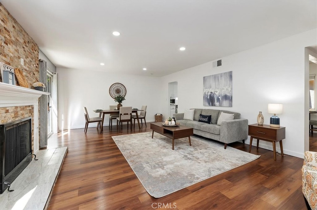 770 Libby Drive Riverside, CA 92507 - Photo 11 of 41 Living Room