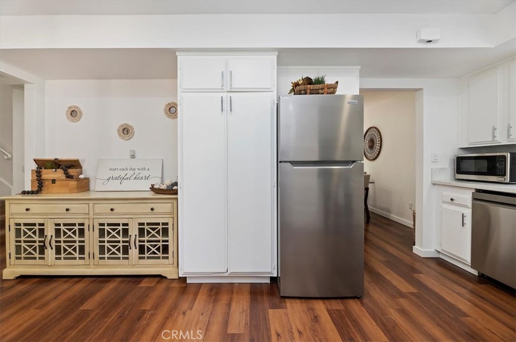 770 Libby Drive Riverside, CA 92507 - Photo 17 of 41 Kitchen