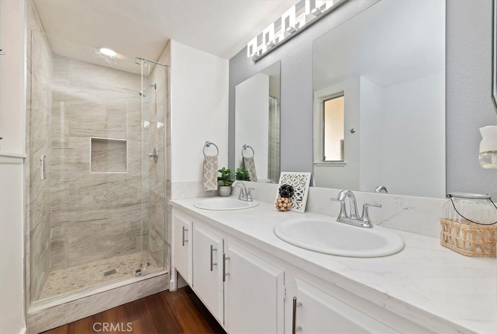 770 Libby Drive Riverside, CA 92507 - Photo 26 of 41 2nd Bathroom Downstairs