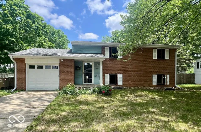 $197,000 | 3023 Fairlawn Drive, Columbus, IN 47203